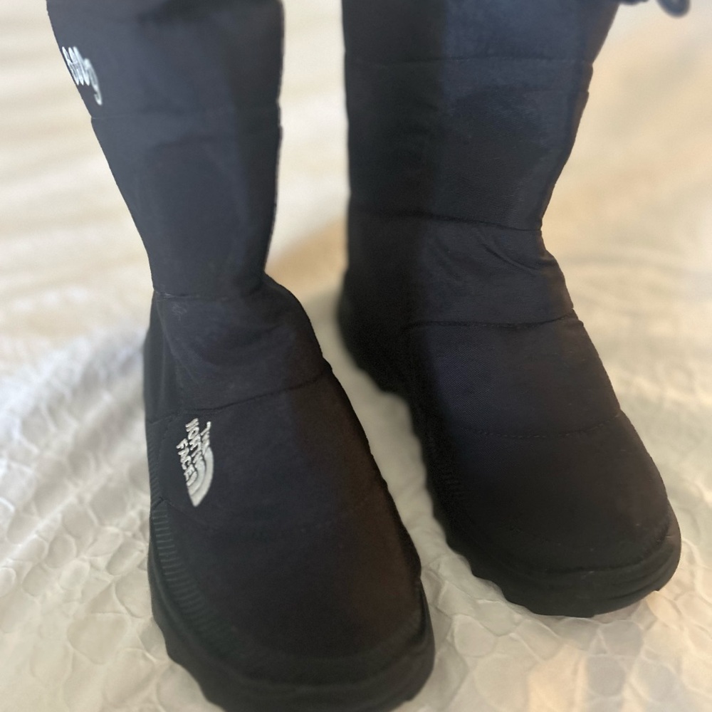 The North Face Kids Black Insulated Winter Boots